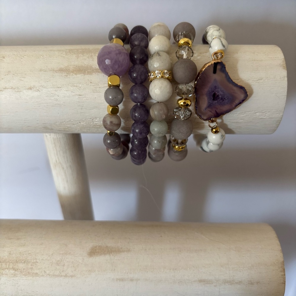 Handmade Gemstone Bracelet Stack Set of 5 NWT Amethyst Jade Howlite Agate